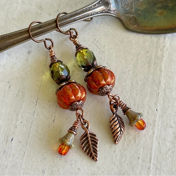 ARTISAN “Pumpkin on the Vine” Dangle Earrings - Picture 6 of 11